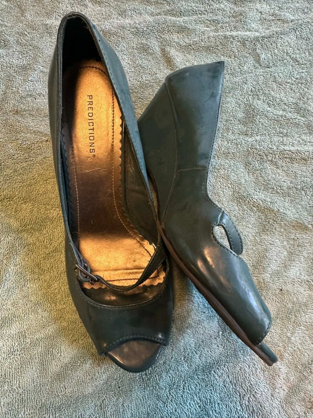 Comfort Plus by Predictions women's Teal suede open toe wedge heels size 9 1/2
